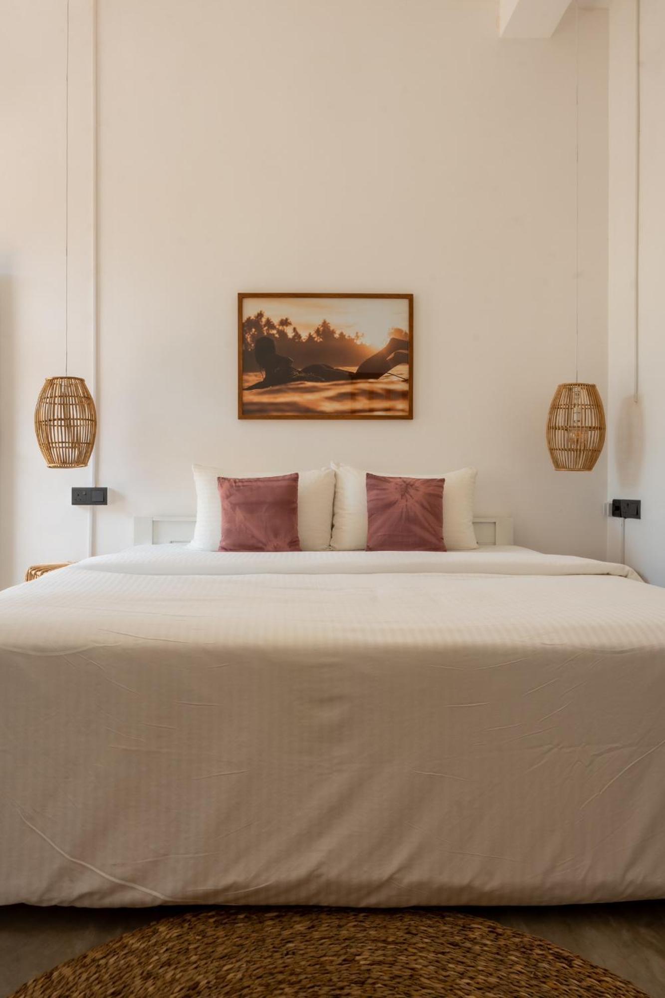 Lucky'S Surf Camp Bed and Breakfast Weligama Buitenkant foto