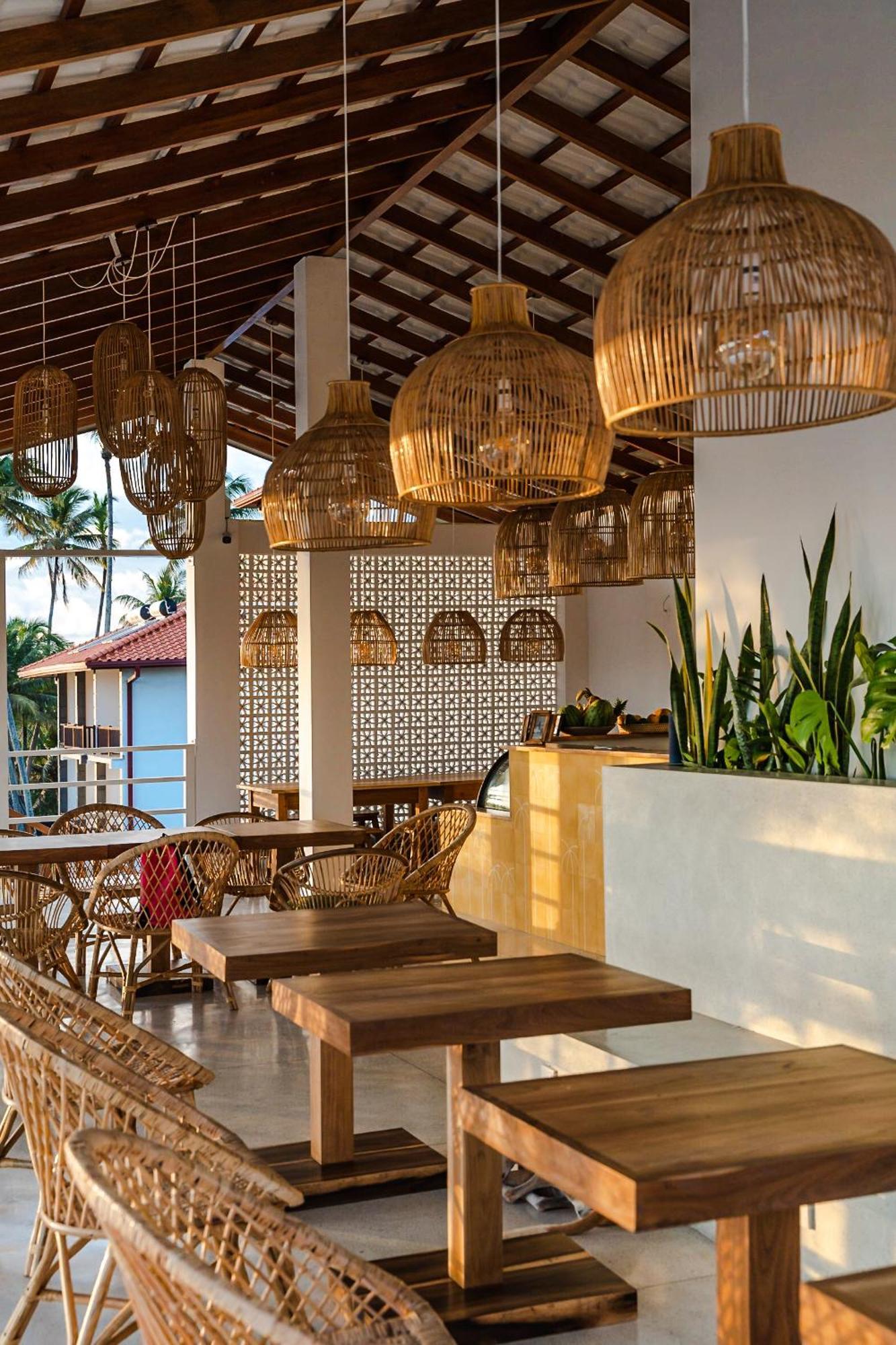Lucky'S Surf Camp Bed and Breakfast Weligama Buitenkant foto