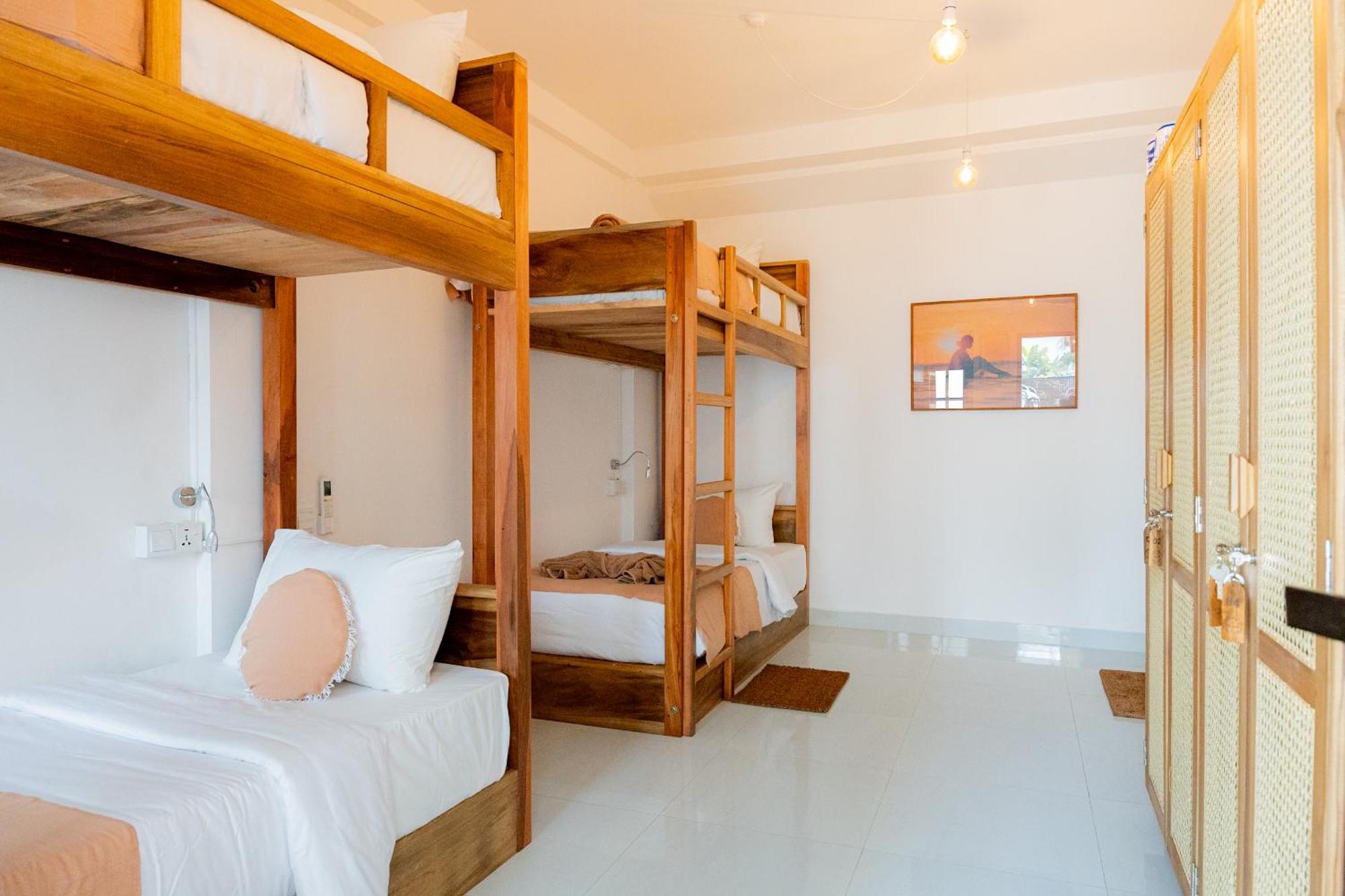 Lucky'S Surf Camp Bed and Breakfast Weligama Buitenkant foto