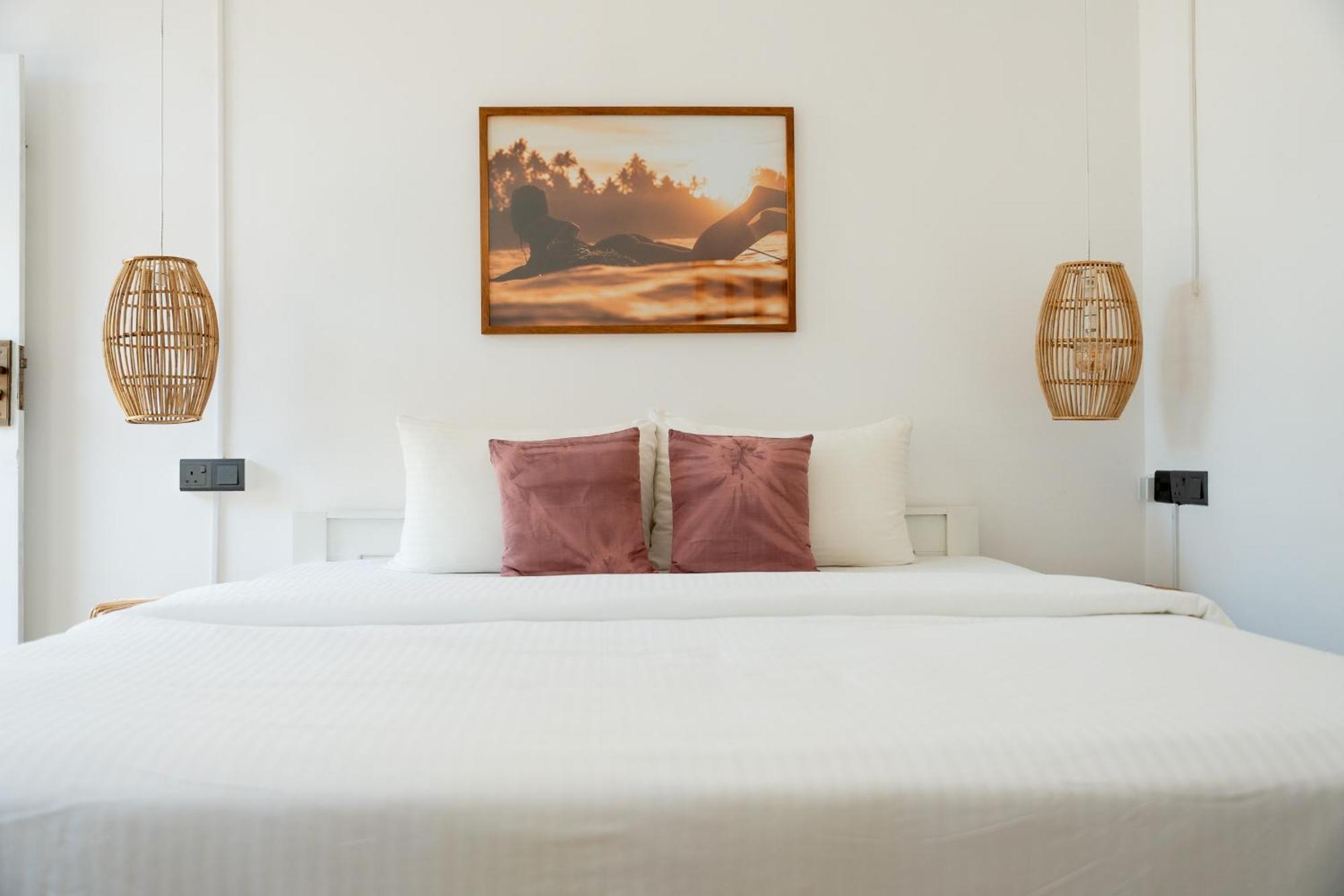 Lucky'S Surf Camp Bed and Breakfast Weligama Buitenkant foto