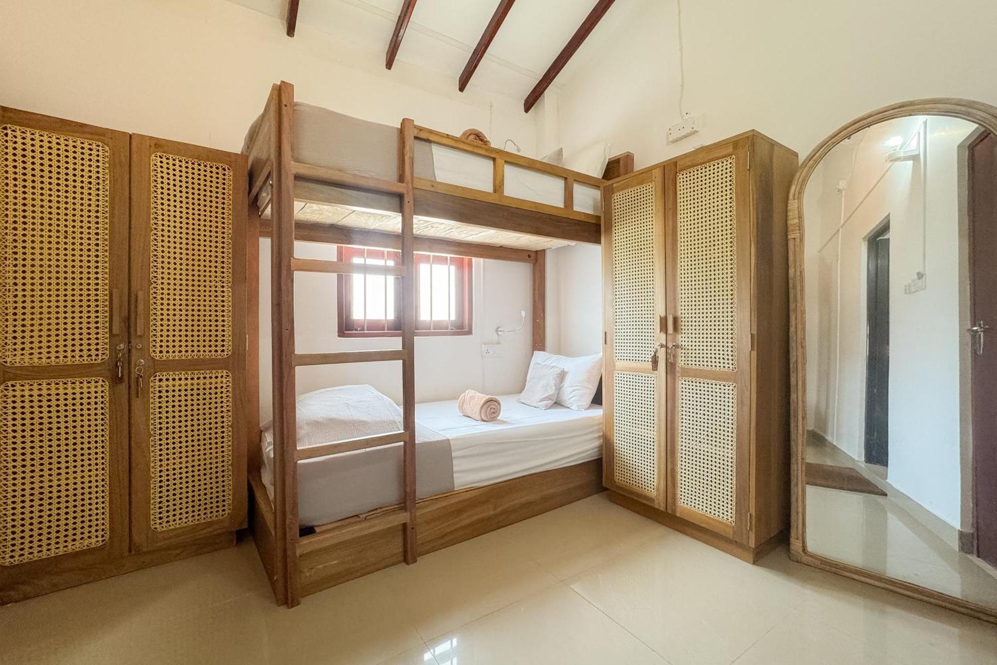 Lucky'S Surf Camp Bed and Breakfast Weligama Buitenkant foto