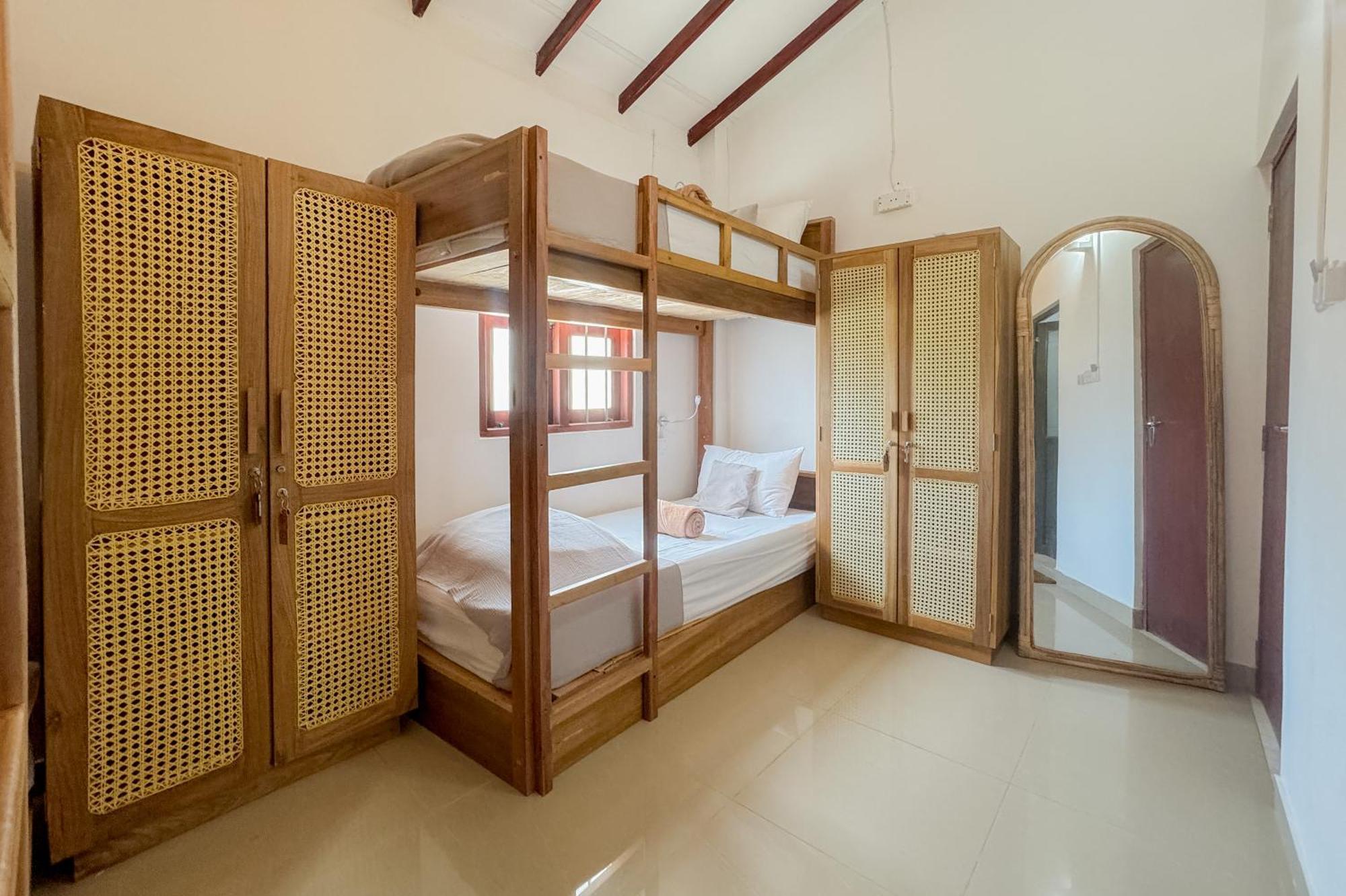 Lucky'S Surf Camp Bed and Breakfast Weligama Buitenkant foto