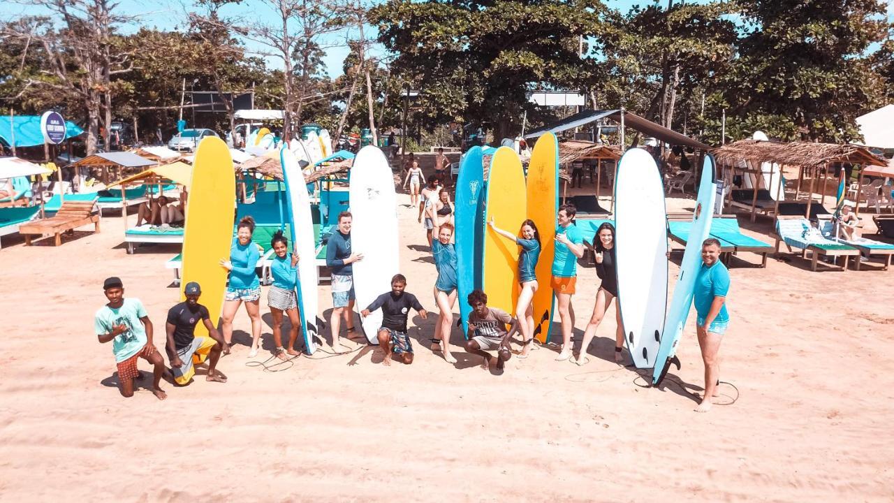 Lucky'S Surf Camp Bed and Breakfast Weligama Buitenkant foto
