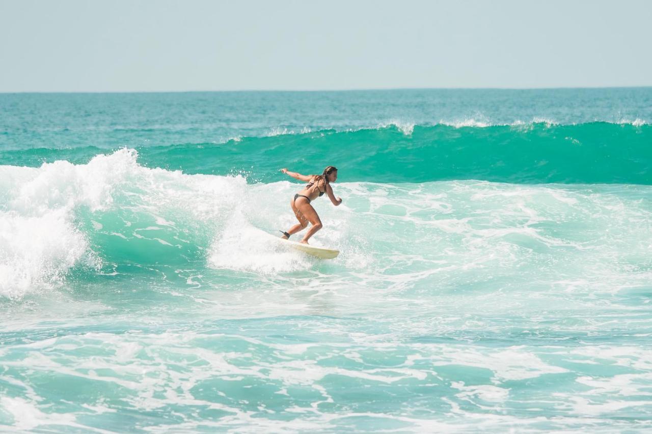 Lucky'S Surf Camp Bed and Breakfast Weligama Buitenkant foto